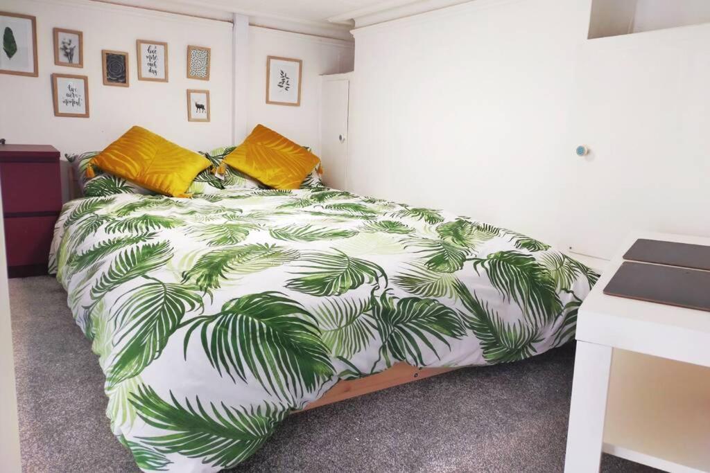 Apartamento Cute & Cosy Loft-Style Studio Close To Beach Bournemouth Exterior foto